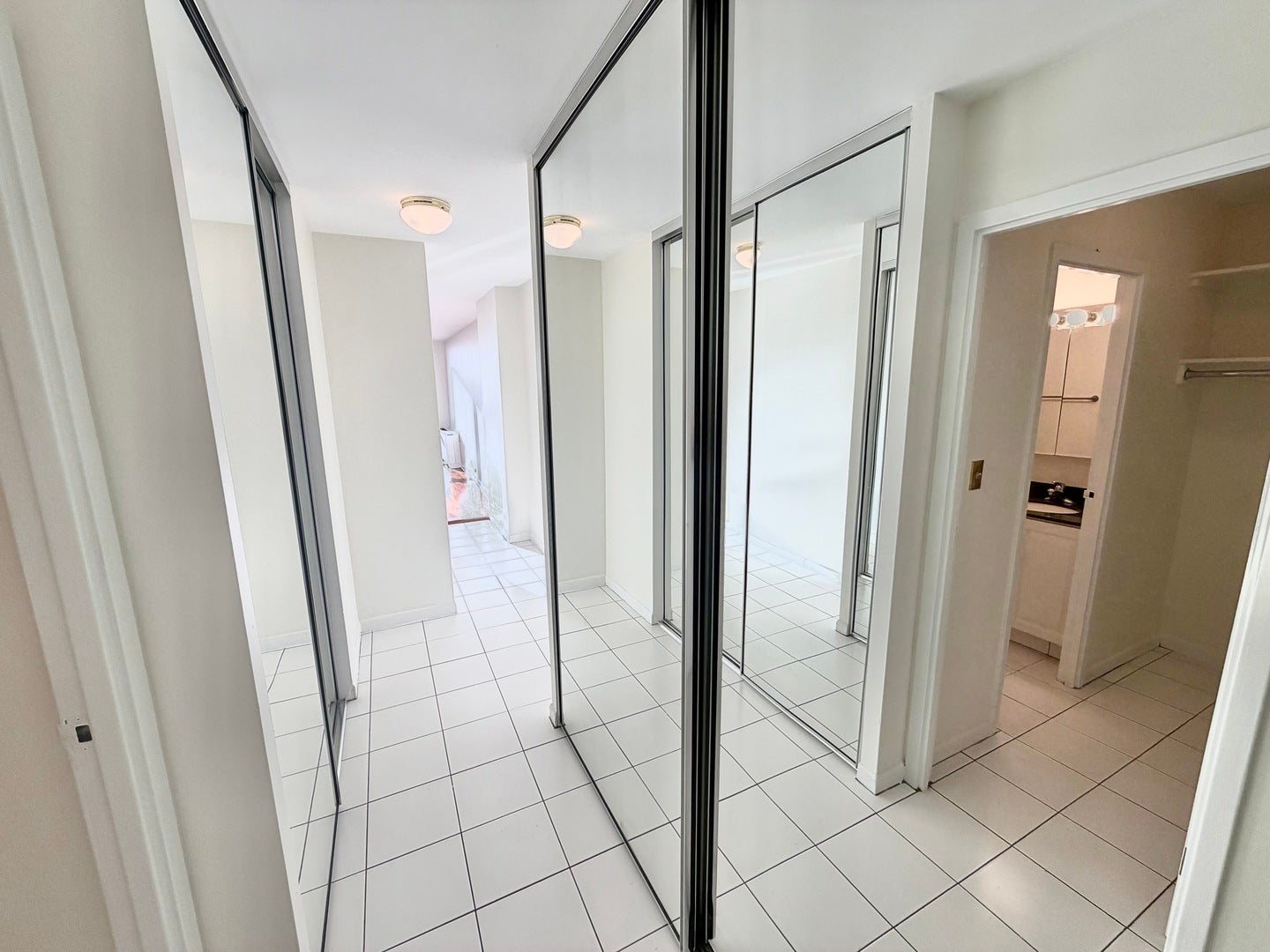 1636 N Wells Street 2214