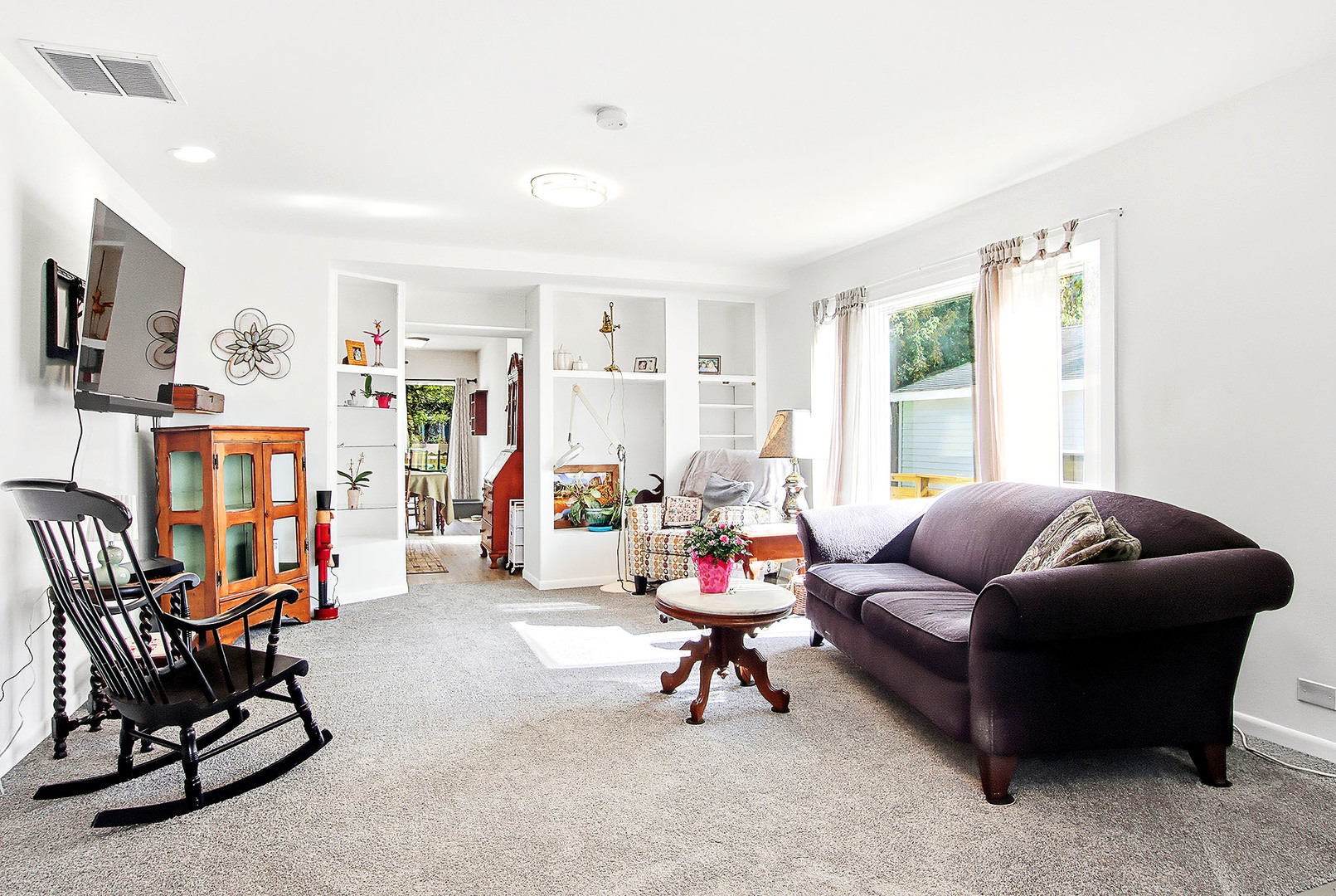 35647 N Grove Avenue