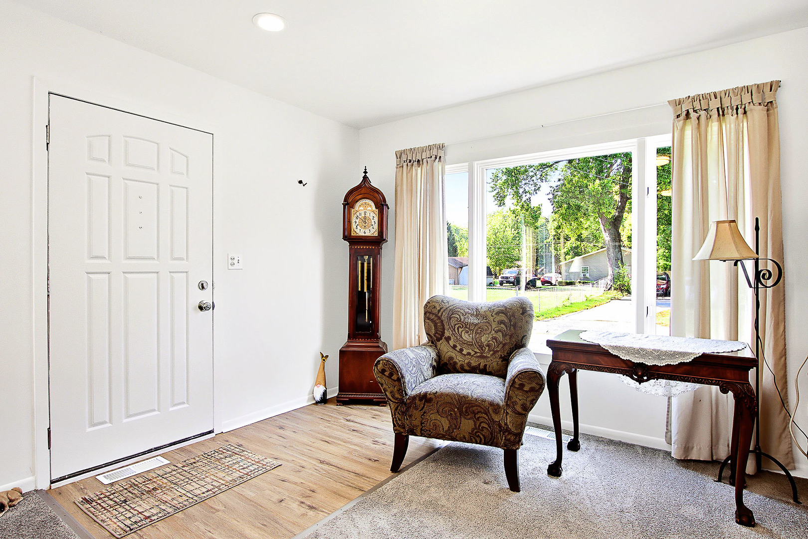 35647 N Grove Avenue