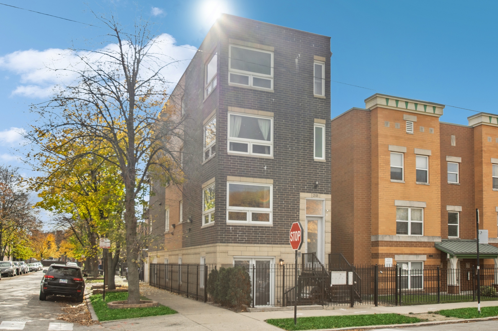 2135 W Adams Street 2