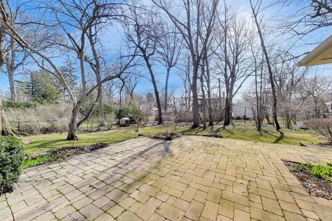Tiny photo for 900 Stonegate Drive, Highland Park, IL 60035 (MLS # 12610735)