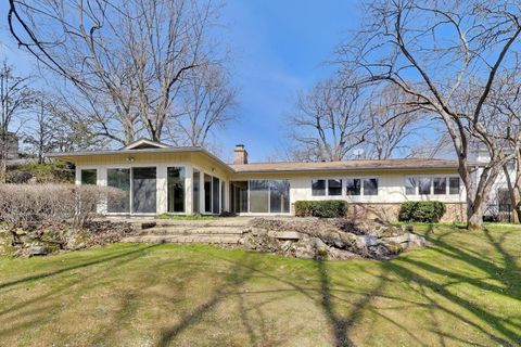 Tiny photo for 900 Stonegate Drive, Highland Park, IL 60035 (MLS # 12610735)
