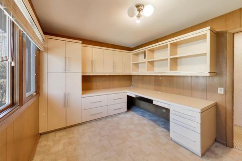 Tiny photo for 900 Stonegate Drive, Highland Park, IL 60035 (MLS # 12610735)