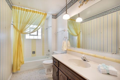 Tiny photo for 5712 W 102nd Street, Oak Lawn, IL 60453 (MLS # 12632549)