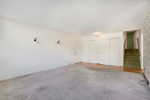 Tiny photo for 5712 W 102nd Street, Oak Lawn, IL 60453 (MLS # 12632549)