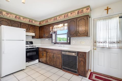Tiny photo for 5712 W 102nd Street, Oak Lawn, IL 60453 (MLS # 12632549)