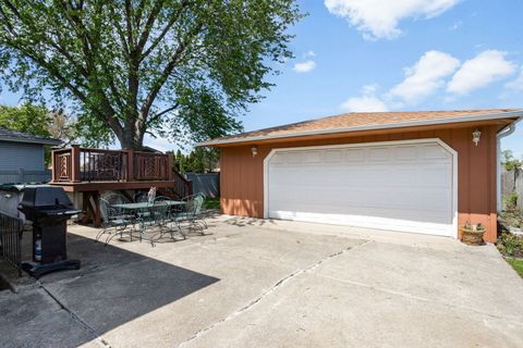 Tiny photo for 5712 W 102nd Street, Oak Lawn, IL 60453 (MLS # 12632549)