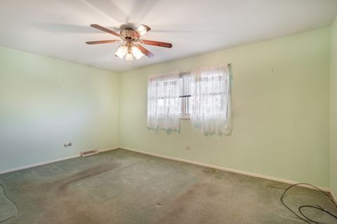 Tiny photo for 5712 W 102nd Street, Oak Lawn, IL 60453 (MLS # 12632549)