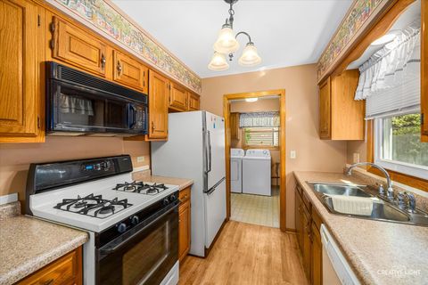 Tiny photo for 995 Blackhawk Drive, Elgin, IL 60120 (MLS # 12664313)