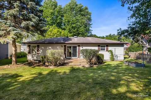 Tiny photo for 995 Blackhawk Drive, Elgin, IL 60120 (MLS # 12664313)