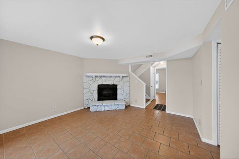 Tiny photo for 364 Kirkwood Circle, Bolingbrook, IL 60440 (MLS # 12556292)