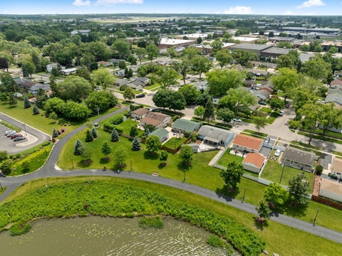 Tiny photo for 200 W Jeffery Avenue, Wheeling, IL 60090 (MLS # 12580095)