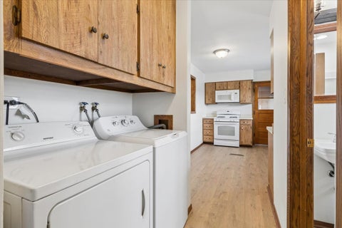 Tiny photo for 200 W Jeffery Avenue, Wheeling, IL 60090 (MLS # 12580095)