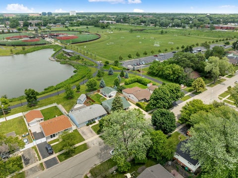 Tiny photo for 200 W Jeffery Avenue, Wheeling, IL 60090 (MLS # 12580095)