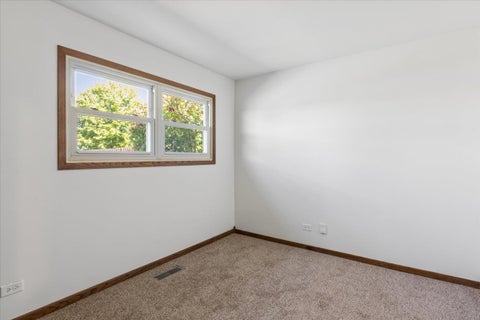 Tiny photo for 200 W Jeffery Avenue, Wheeling, IL 60090 (MLS # 12580095)