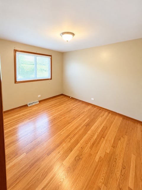 Tiny photo for 1339 Prince Drive, South Holland, IL 60473 (MLS # 12784802)