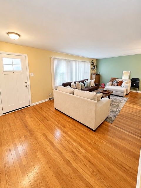 Tiny photo for 1339 Prince Drive, South Holland, IL 60473 (MLS # 12784802)