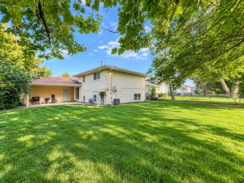 Tiny photo for 1339 Prince Drive, South Holland, IL 60473 (MLS # 12784802)