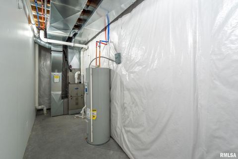 Tiny photo for 6574 Pelican Street, Bettendorf, IA 52722 (MLS # QC4261697)