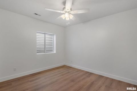 Tiny photo for 6574 Pelican Street, Bettendorf, IA 52722 (MLS # QC4261697)