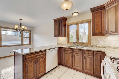 Tiny photo for 8506 N Greenwood Avenue, Niles, IL 60714 (MLS # 12615275)