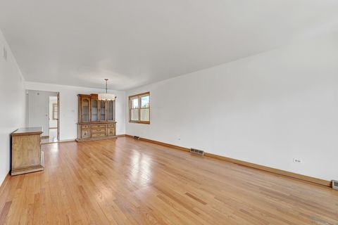 Tiny photo for 8506 N Greenwood Avenue, Niles, IL 60714 (MLS # 12615275)