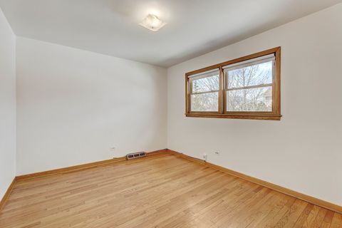 Tiny photo for 8506 N Greenwood Avenue, Niles, IL 60714 (MLS # 12615275)