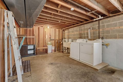 Tiny photo for 8506 N Greenwood Avenue, Niles, IL 60714 (MLS # 12615275)
