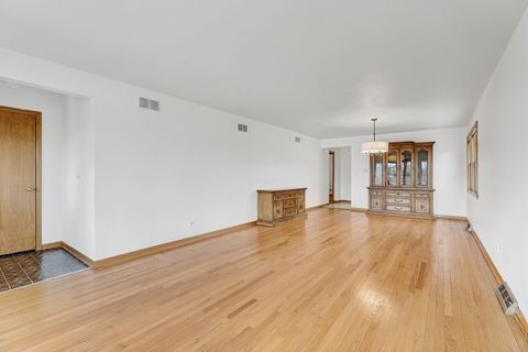Tiny photo for 8506 N Greenwood Avenue, Niles, IL 60714 (MLS # 12615275)