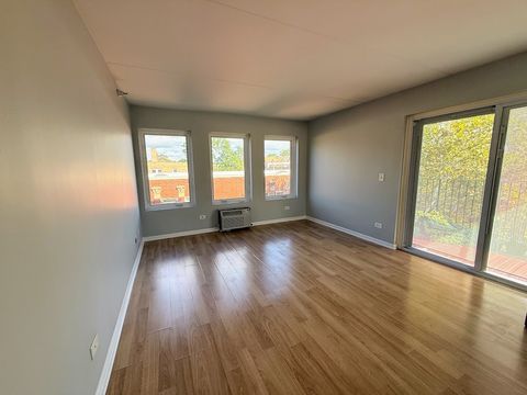 Tiny photo for 1041 Susan Collins Lane #402, Oak Park, IL 60302 (MLS # 12502684)