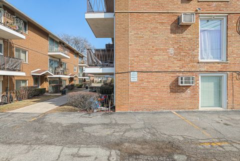 Tiny photo for 6111 W 64th Place #2, Chicago, IL 60638 (MLS # 12564399)