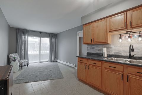 Tiny photo for 6111 W 64th Place #2, Chicago, IL 60638 (MLS # 12564399)
