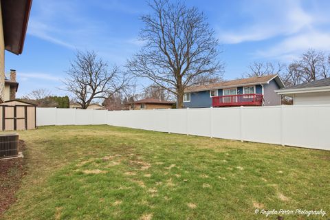 Tiny photo for 1920 Island Court, Woodstock, IL 60098 (MLS # 12567412)