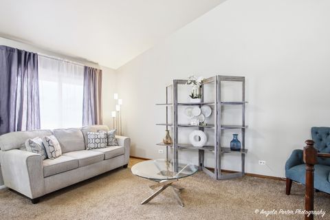 Tiny photo for 1920 Island Court, Woodstock, IL 60098 (MLS # 12567412)