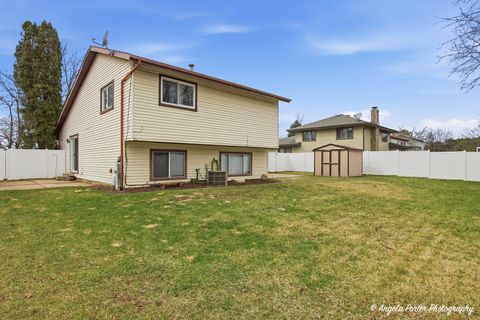 Tiny photo for 1920 Island Court, Woodstock, IL 60098 (MLS # 12567412)