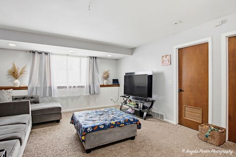 Tiny photo for 1920 Island Court, Woodstock, IL 60098 (MLS # 12567412)