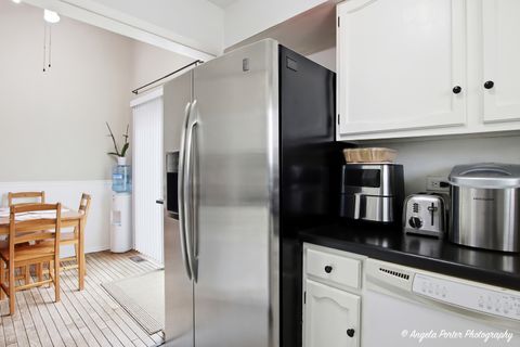 Tiny photo for 1920 Island Court, Woodstock, IL 60098 (MLS # 12567412)