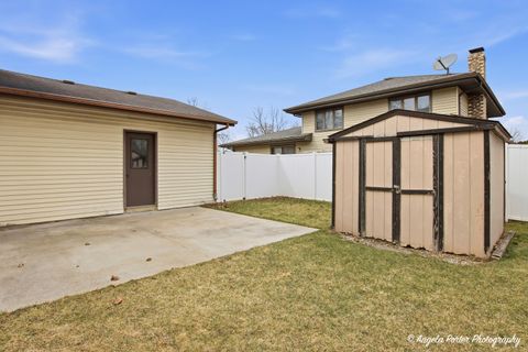 Tiny photo for 1920 Island Court, Woodstock, IL 60098 (MLS # 12567412)