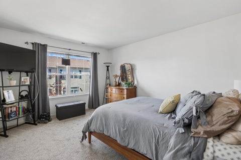 Tiny photo for 3099 Falling Waters Lane, Lindenhurst, IL 60046 (MLS # 12579120)