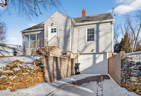 Tiny photo for 1336 Florence Avenue, Clinton, IA 52732 (MLS # 12557441)