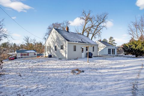 Tiny photo for 1336 Florence Avenue, Clinton, IA 52732 (MLS # 12557441)