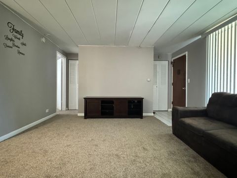 Tiny photo for 12548 Fairview Avenue #2A, Blue Island, IL 60406 (MLS # 12482101)