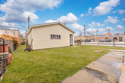 Tiny photo for 2125 Euclid Avenue, Berwyn, IL 60402 (MLS # 12543893)