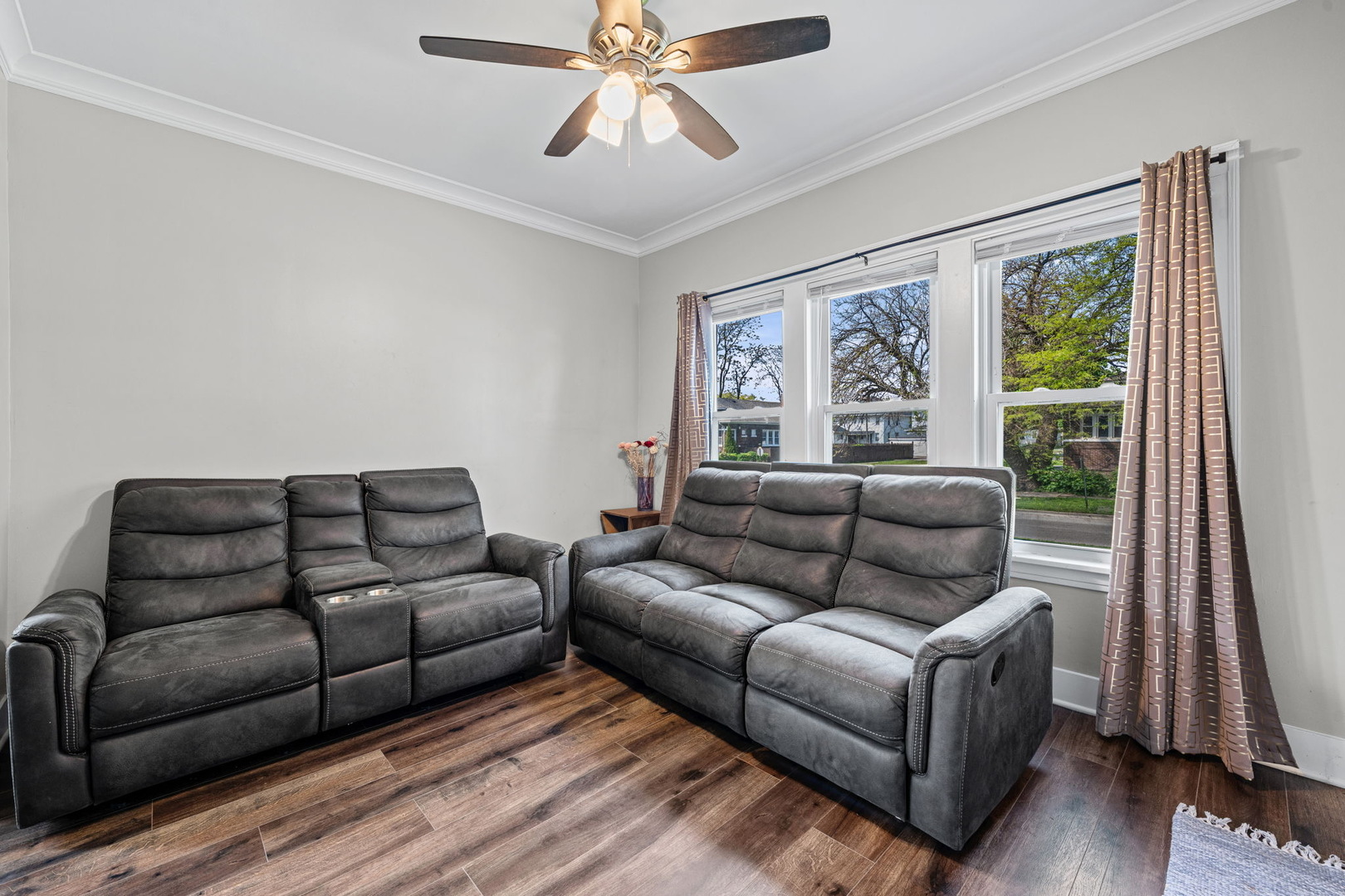 153 S 13th Avenue
