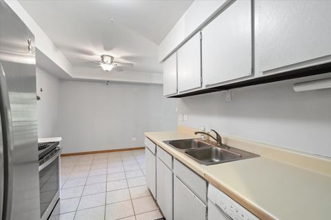 Tiny photo for 928 Casey Court #5, Schaumburg, IL 60173 (MLS # 12461277)