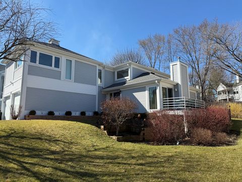 Photo of 417 Lake Shore Boulevard, Wauconda, IL 60084 (MLS # 12586756)