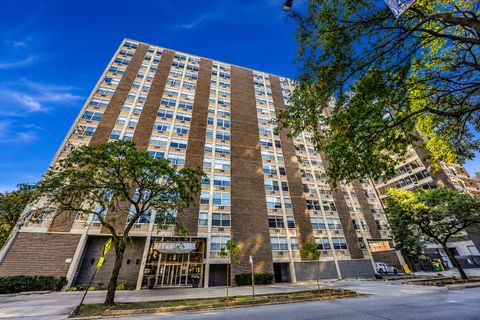 Photo of 3033 N Sheridan Road #1610, Chicago, IL 60657 (MLS # 12647492)