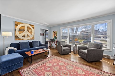 Tiny photo for 914 Central Avenue, Deerfield, IL 60015 (MLS # 12594264)