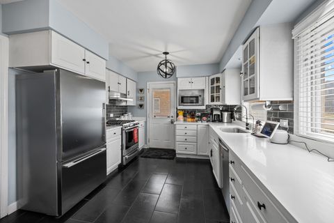 Tiny photo for 914 Central Avenue, Deerfield, IL 60015 (MLS # 12594264)