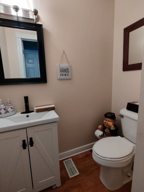 Tiny photo for 834 Shawnee Trail, Lake In The Hills, IL 60156 (MLS # 12749357)